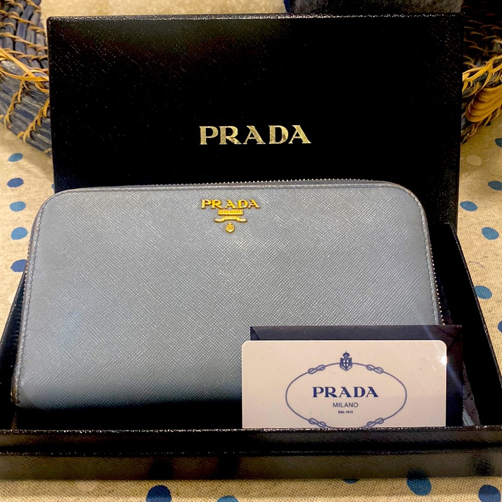 PRADA blue saffiano leather wallet w/ gold hardware (authenticity card and box)